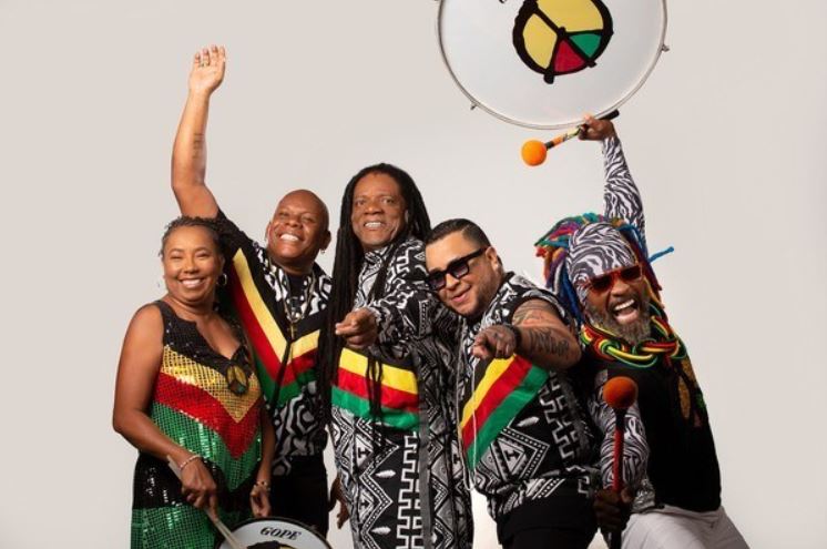 Leia mais sobre o artigo LICC: Baile Voador celebra cultura carnavalesca com show do Olodum, bandas locais e ações formativas