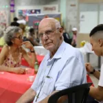 Júlio Lancelotti promove almoço de natal para moradores de rua em SP
