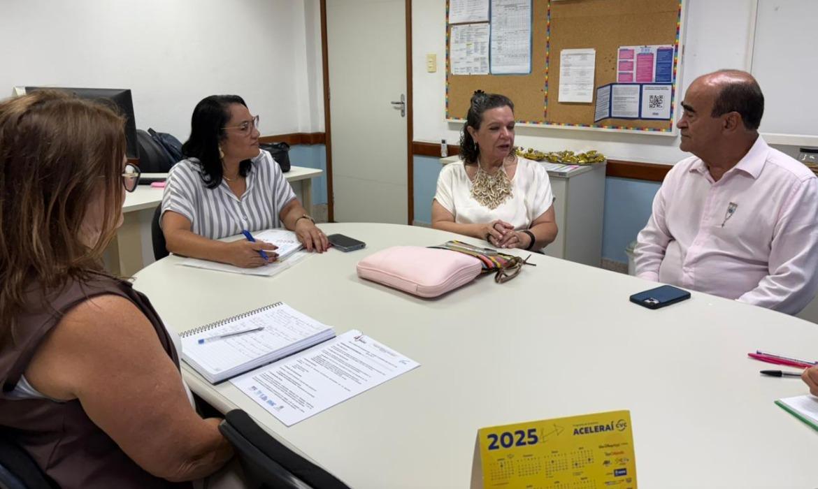Leia mais sobre o artigo Reunião entre Polo UAB e Ufes fortalece parcerias e estreita relações para ampliar ofertas de cursos