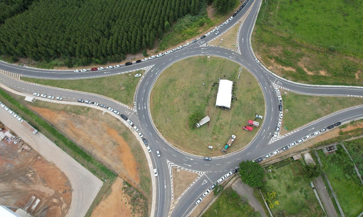 Leia mais sobre o artigo Revitalização da Rodovia “Primo Bitti” é entregue e novas ordens de serviço para obras em rodovias são assinadas