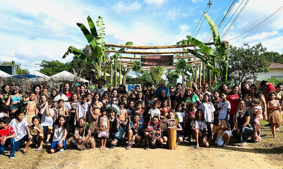 Leia mais sobre o artigo Escolas indígenas participam da “Festa dos Povos Originários: Cultura Viva, na aldeia de Irajá”