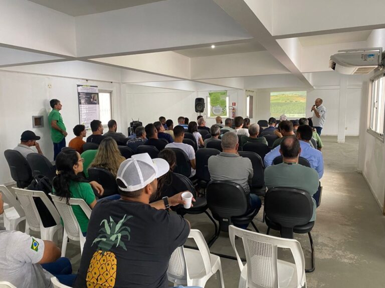 Encontro de bovinocultura de leite reúne produtores e instituições em Itapemirim