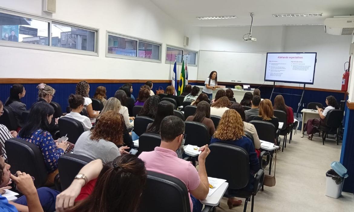 Leia mais sobre o artigo Educação finaliza trilha formativa presencial do curso sobre Inteligência Artificial do Google DeepMind e Raspberry Pi Foundation