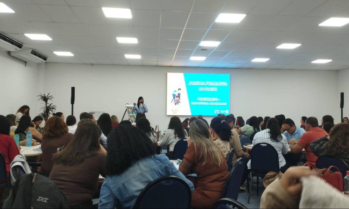 Leia mais sobre o artigo Formação do Proeti fortalece modelo pedagógico orientador nas Escolas do município