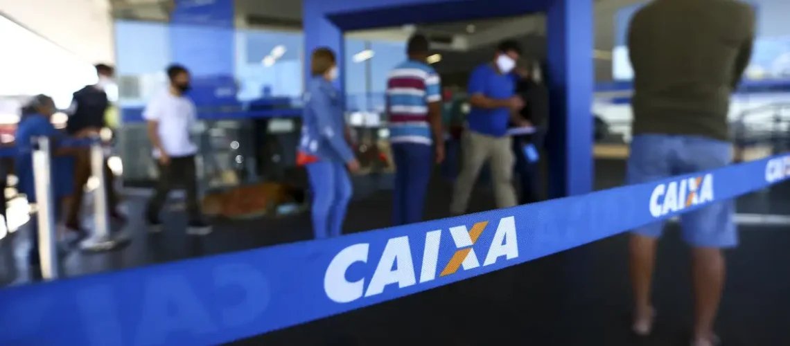 05_08_2020_fila_agencia_caixa