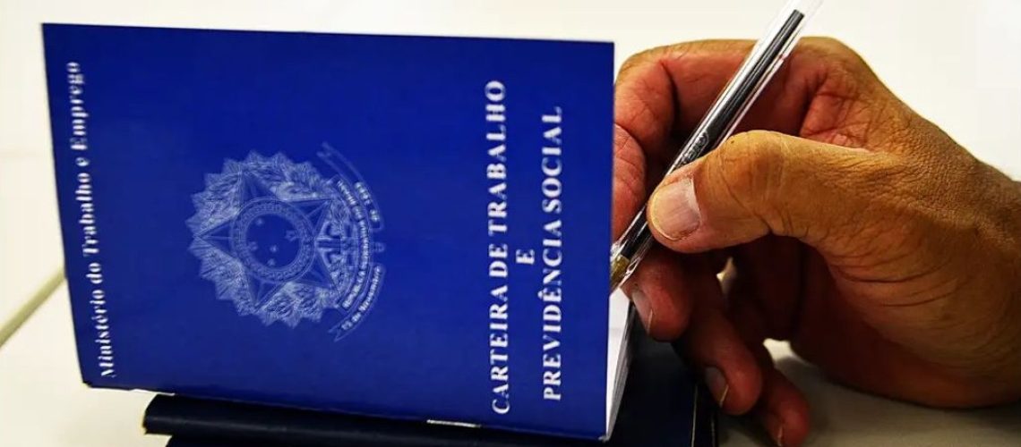 Os equipamentos culturais reabilitados no Centro Histórico de Vitória representam a oportunidade de transformar patrimônios arquitetônicos em vetores de dinamização cultural e econômica, incentivando o turismo, a educação patrimonial e a valorização da - 26