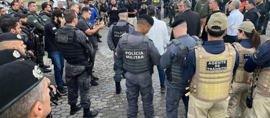 Os equipamentos culturais reabilitados no Centro Histórico de Vitória representam a oportunidade de transformar patrimônios arquitetônicos em vetores de dinamização cultural e econômica, incentivando o turismo, a educação patrimonial e a valorização da - 9