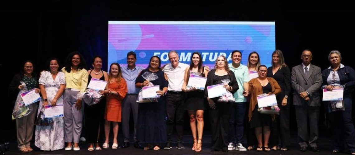 Os equipamentos culturais reabilitados no Centro Histórico de Vitória representam a oportunidade de transformar patrimônios arquitetônicos em vetores de dinamização cultural e econômica, incentivando o turismo, a educação patrimonial e a valorização da - 3