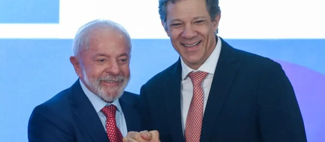 Os equipamentos culturais reabilitados no Centro Histórico de Vitória representam a oportunidade de transformar patrimônios arquitetônicos em vetores de dinamização cultural e econômica, incentivando o turismo, a educação patrimonial e a valorização da - 2