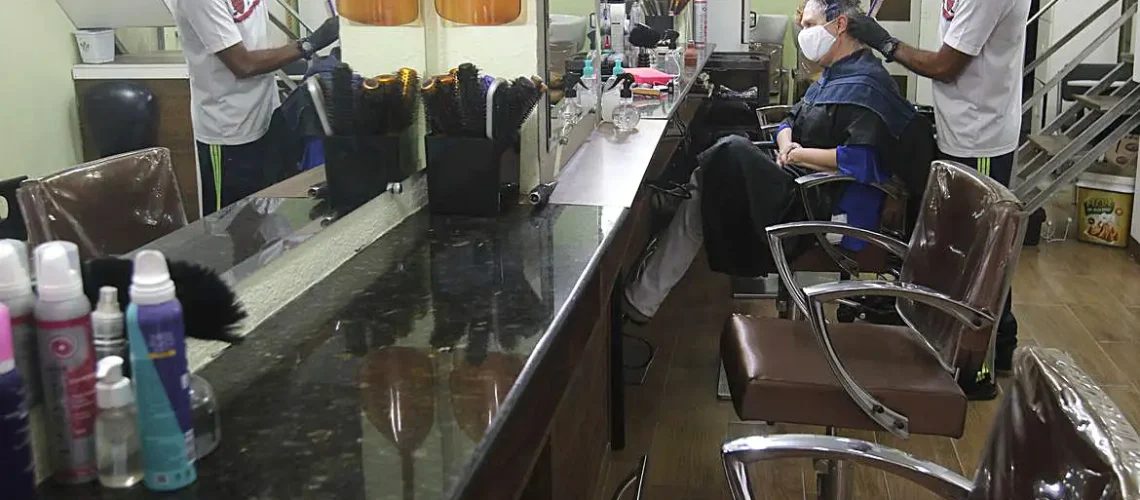 comercio_de_rua_e_saloes_de_beleza_reabrem20200627_0330_0_0