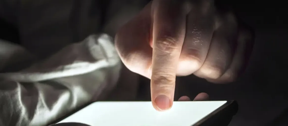 front-view-bad-habit-concept_0