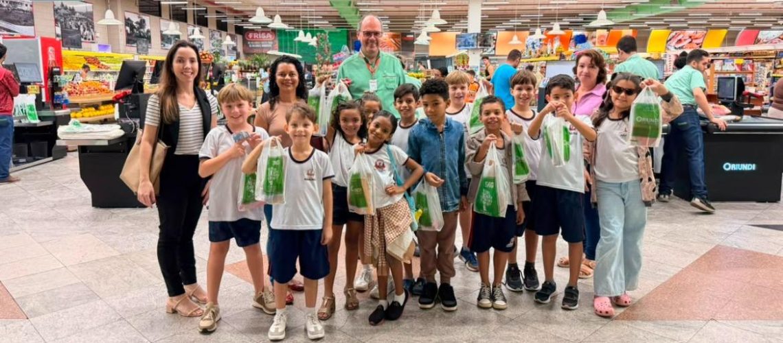 projeto-financinhas-sabores-que-rendem-leva-estudantes-da-emef-marechal-costa-e-silva-a-vivenciarem-a-educacao-financeira-em-supermercado-15373-capa