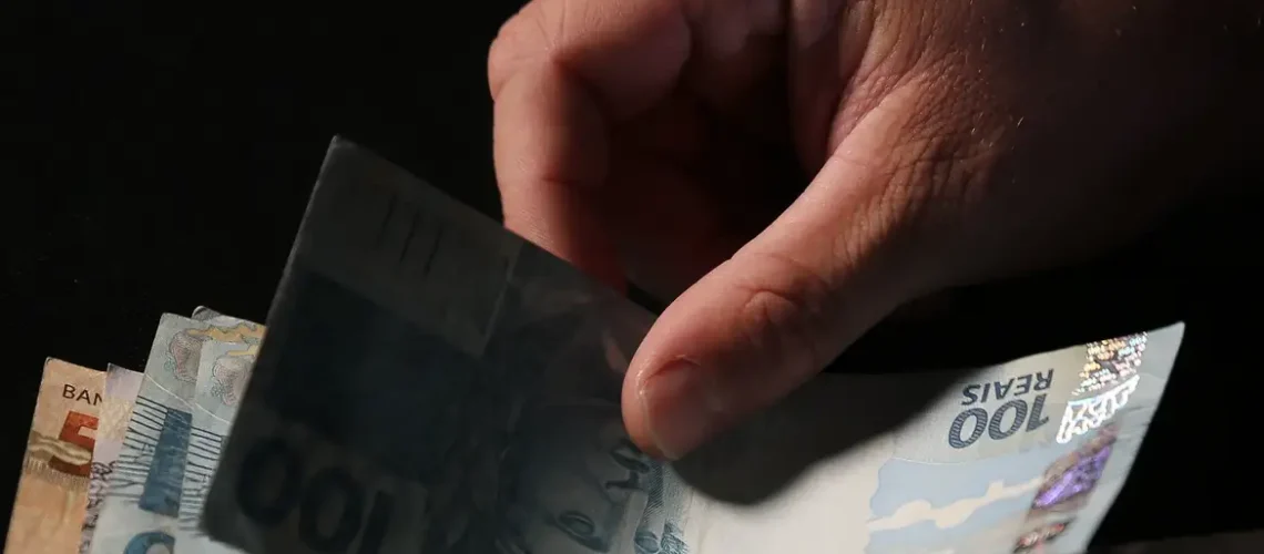 real_moedadinheiro_jfcrz_abr_1701220043_1